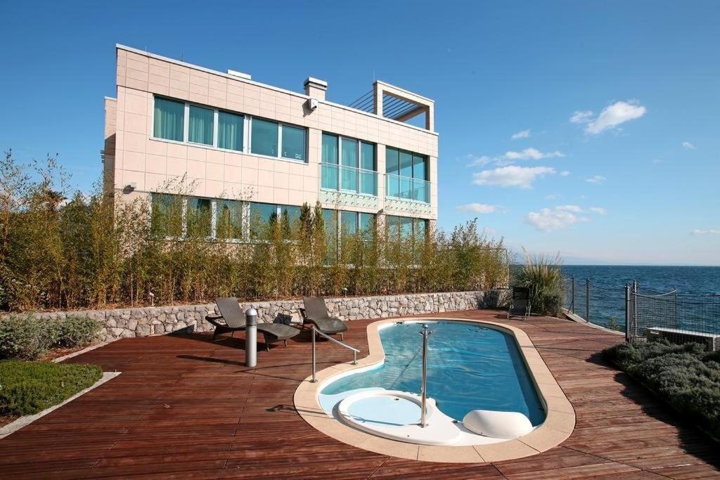 Villa Arentz Residence - Front Sea Apartments Opatija Exterior photo