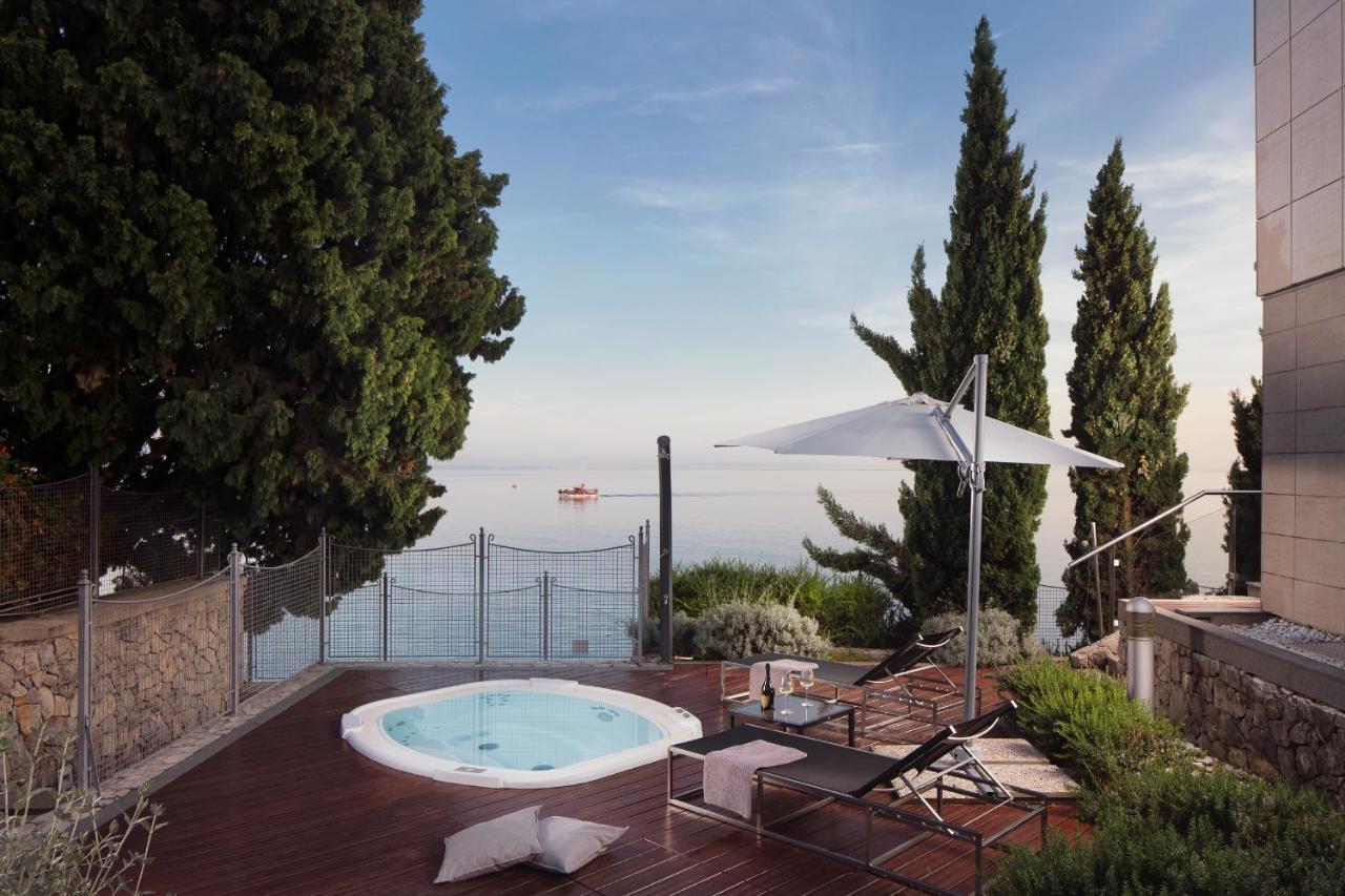 Villa Arentz Residence - Front Sea Apartments Opatija Exterior photo