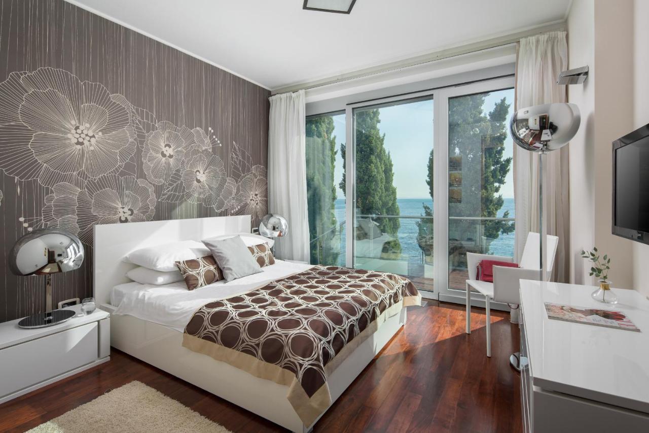 Villa Arentz Residence - Front Sea Apartments Opatija Exterior photo